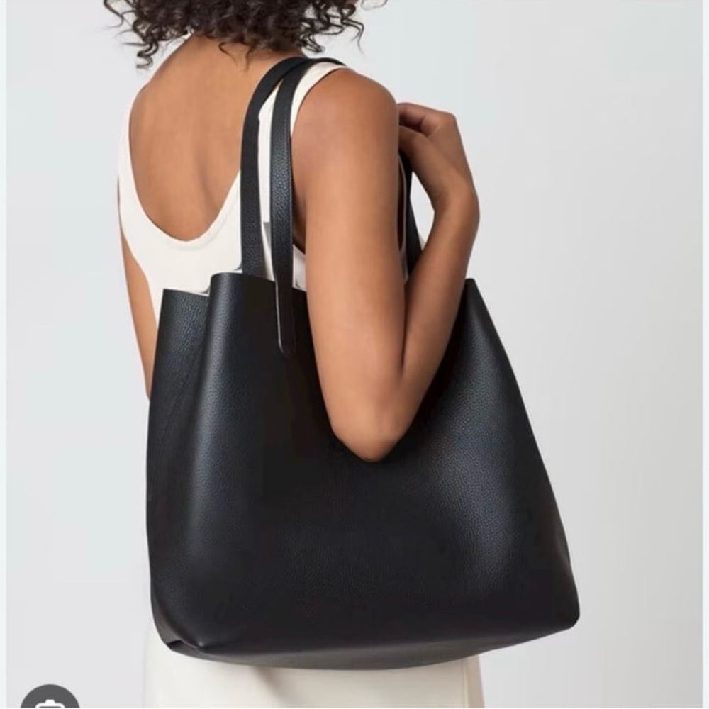 Cuyana Classic Structured Leather Tote